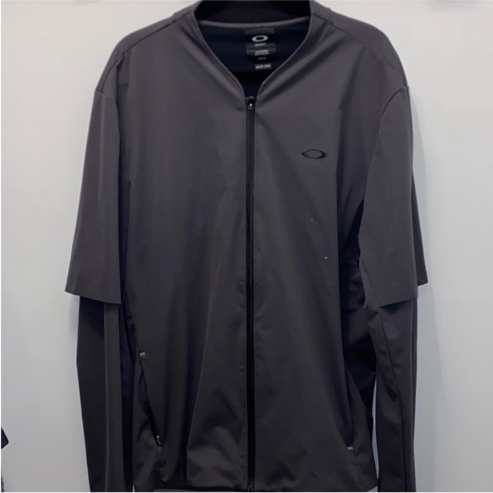 Oakley Men's Charcoal Windbreaker